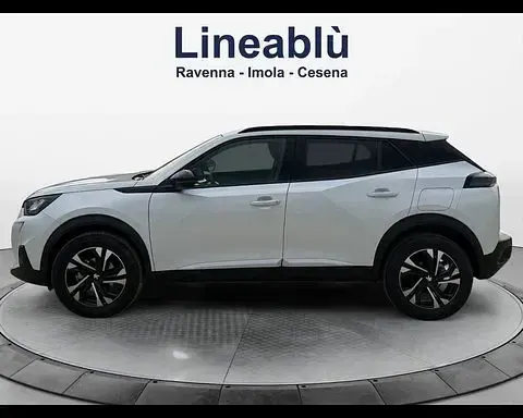 Usata Peugeot 2008 Allure 102 CV (75 kW) 2023 Bianco SUV