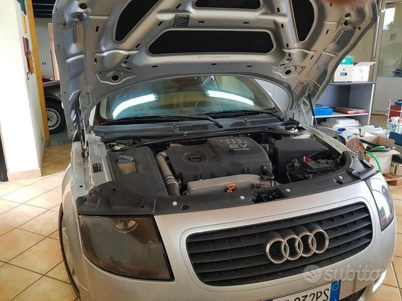 Usata Audi TT 225 CV (165 kW) 1999 Grigio Coupé