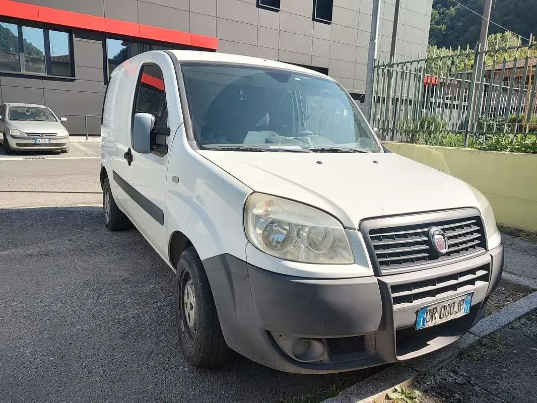 Usata Fiat Doblò Active 103 CV (75 kW) 2008 Monovolume