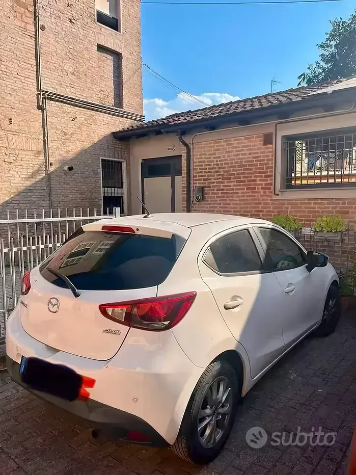 Usata Mazda 2 Evolve 105 CV (77 kW) 2017 Bianco Utilitaria
