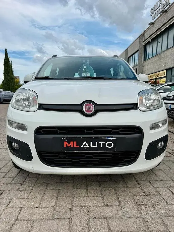 Usata Fiat Panda Lounge 85 CV (62 kW) 2016 Bianco Utilitaria