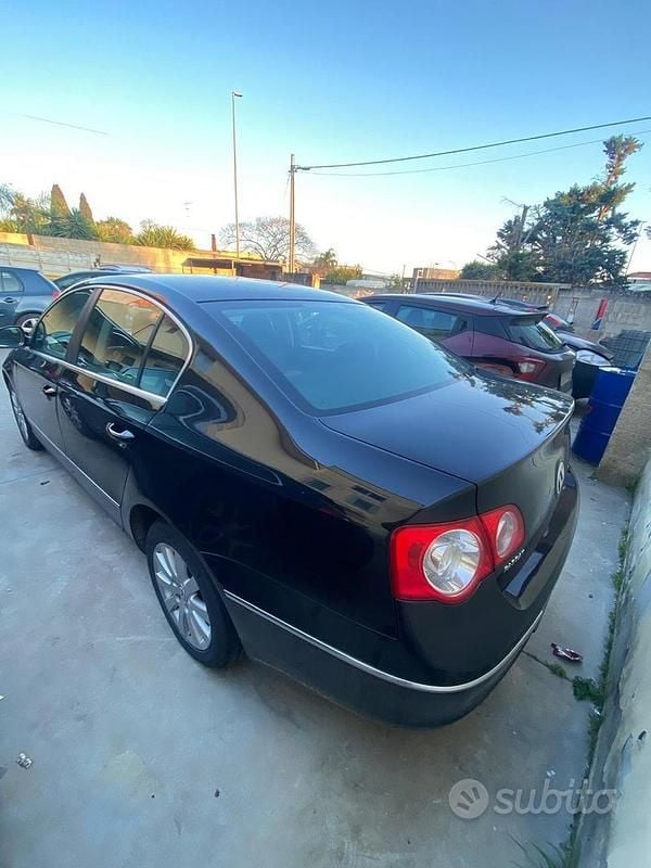 Usata VW Passat 122 CV (89 kW) 2009 Nero Berlina