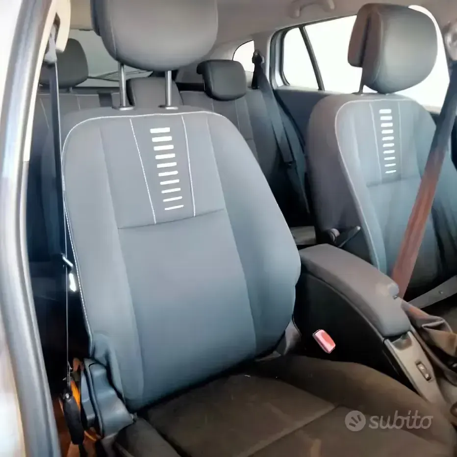 Usata Renault Mégane 110 CV (80 kW) 2011 Grigio Berlina