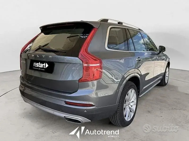 Occasion Volvo XC90 Momentum 190 ch (139 kW) 2018 Gris SUV