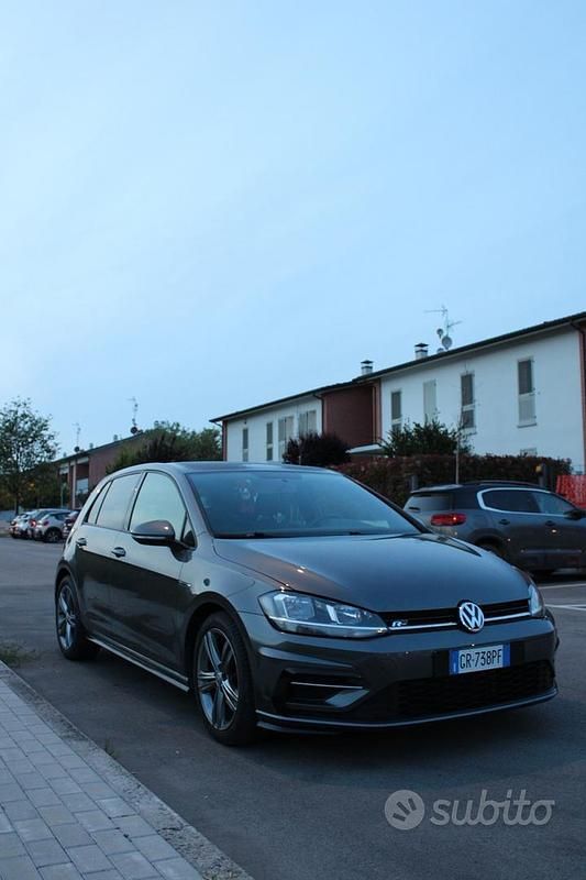 Usata VW Golf VII R-line 116 CV (85 kW) 2017 Grigio Berlina
