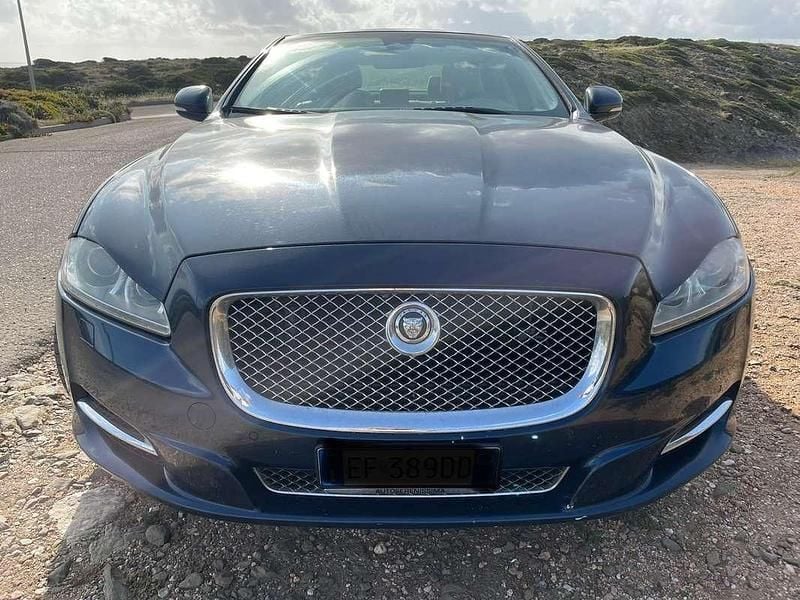 Usata Jaguar XJ Premium Luxury 275 CV (202 kW) 2010 Blu/azzurro Berlina