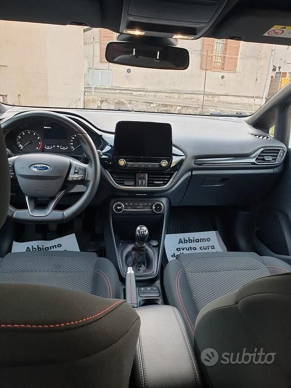 Usata Ford Fiesta ST-Line 75 CV (55 kW) 2024 Bianco Utilitaria