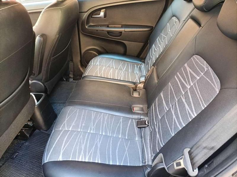 Usata Kia Venga Active 90 CV (66 kW) 2017 Blu/azzurro Utilitaria