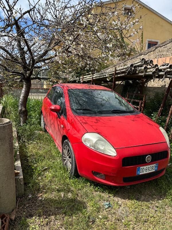 Usata Fiat Grande Punto 77 CV (56 kW) 2007 Utilitaria