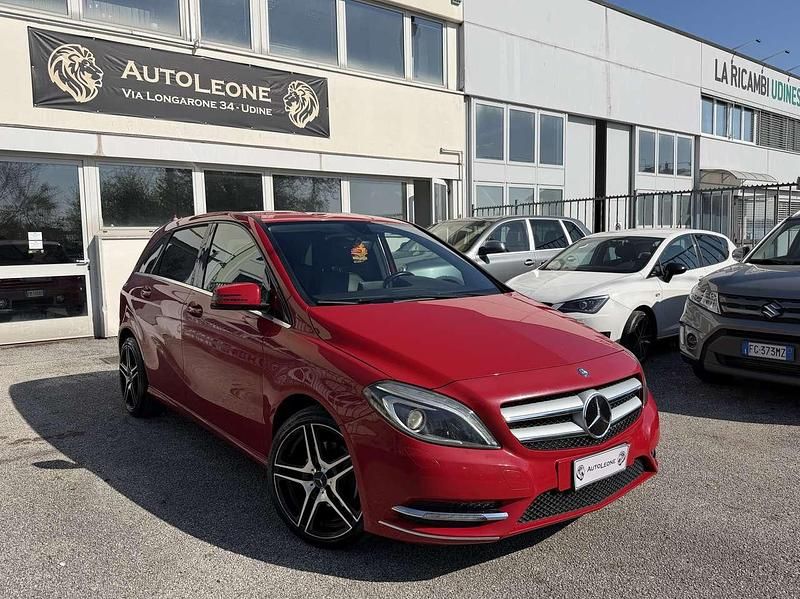 Usata Mercedes B180 Premium 109 CV (80 kW) 2013 Rosso Monovolume
