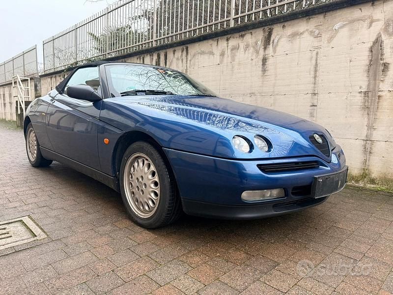 Usata Alfa Romeo Spider 150 CV (110 kW) 1997 Cabrio