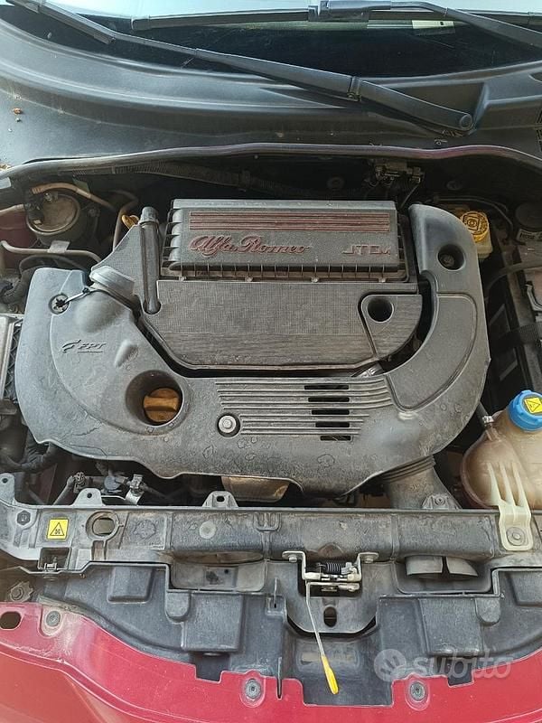 Usata Alfa Romeo MiTo 95 CV (69 kW) 2010 Rosso Utilitaria