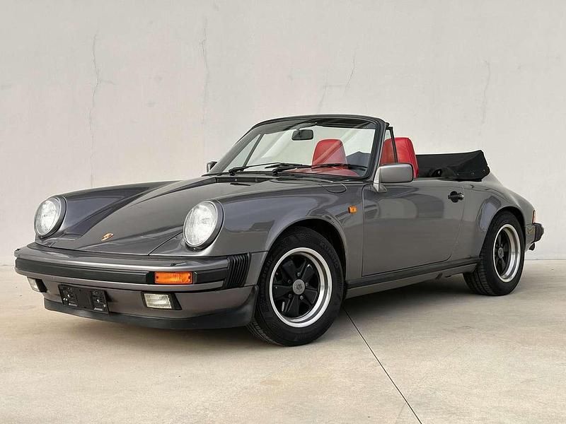Usata Porsche 911 Carrera Cabriolet 231 CV (169 kW) 1985 Grigio Cabrio