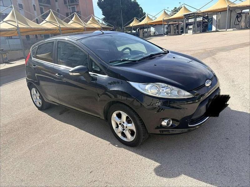 Usata Ford Fiesta 97 CV (71 kW) 2010 Utilitaria