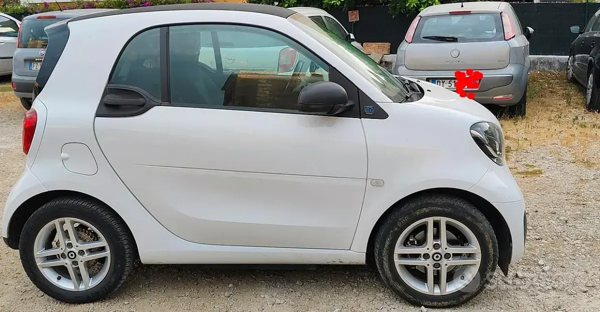 Usata Smart ForTwo Coupé 41 kW (56 CV) 2020 Bianco Utilitaria