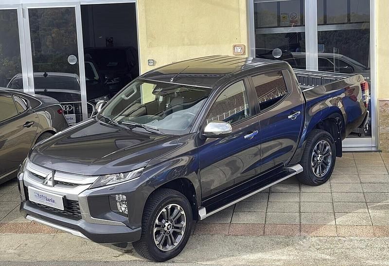 Usata Mitsubishi L200 Intense 150 CV (110 kW) 2020 Grigio Pick-up