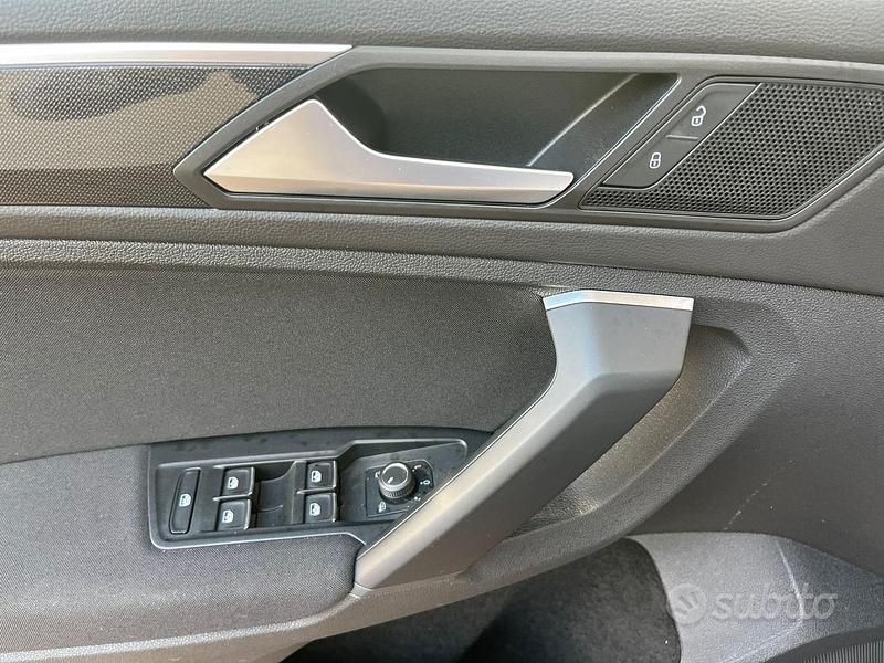 Usata VW Tiguan Life 150 CV (110 kW) 2022 Grigio SUV