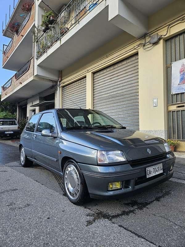 Usata Renault Clio 137 CV (100 kW) 1992 Berlina