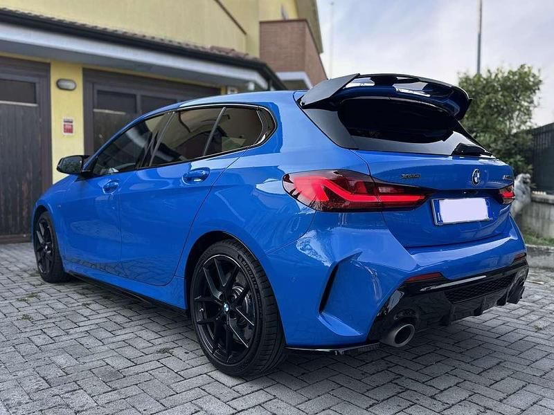 Usata BMW M135 Comfort Edition 306 CV (225 kW) 2019 Blu/azzurro Utilitaria