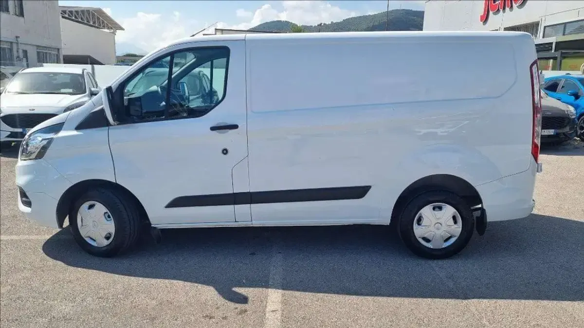 Usata Ford Transit Custom Trend 131 CV (96 kW) 2022 Frozen whi Furgone