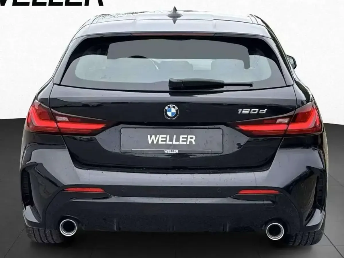 Usata BMW 120 M Sport 190 CV (139 kW) 2022 Nero Utilitaria