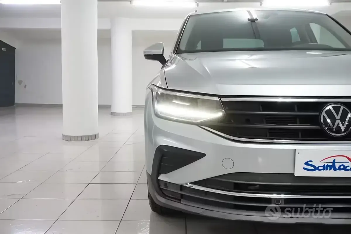 Usata VW Tiguan Life 122 CV (89 kW) 2022 Grigio SUV