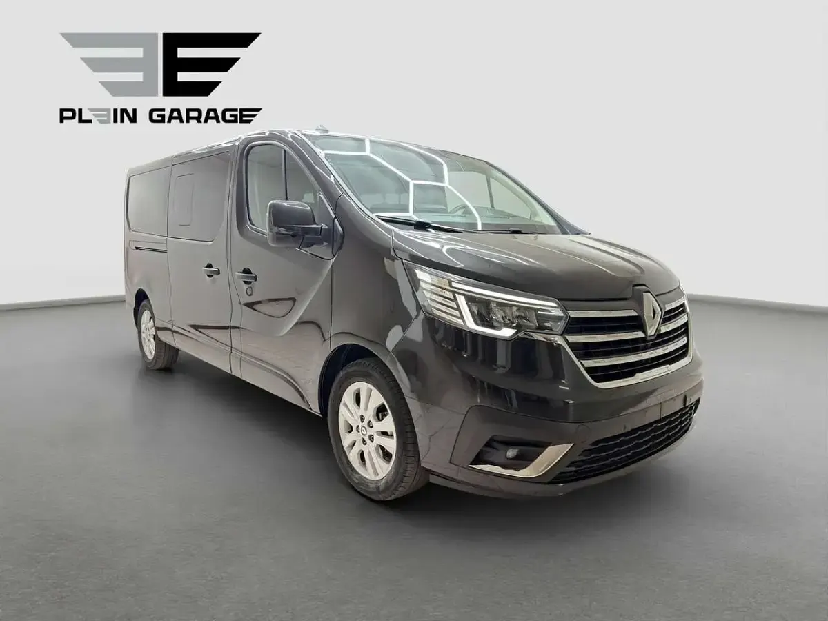 Usata Renault Trafic 150 CV (110 kW) 2024 Nero Monovolume