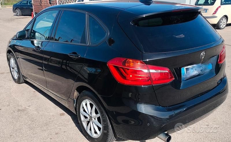 Usata BMW 218 Active Tourer Advantage 150 CV (110 kW) 2017 Nero Monovolume