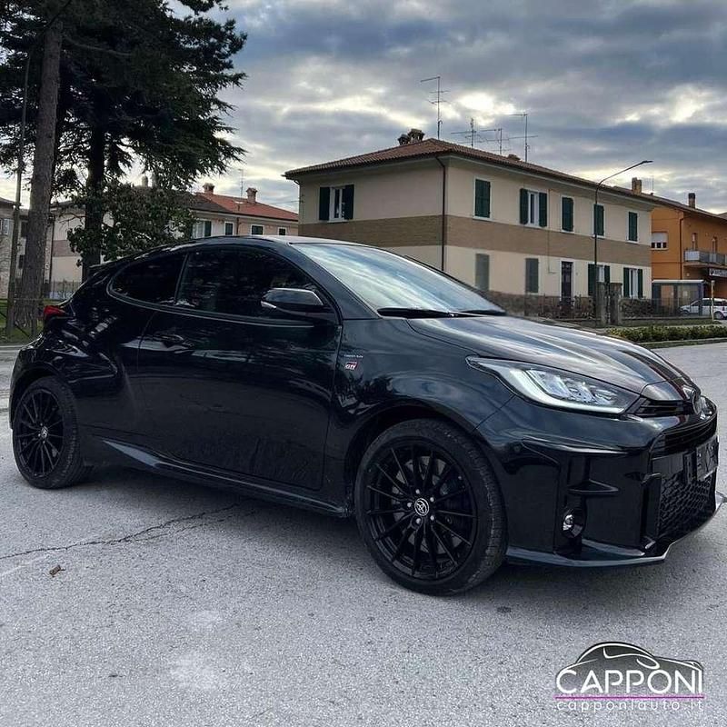 Usata Toyota Yaris 261 CV (191 kW) 2022 Nero Utilitaria