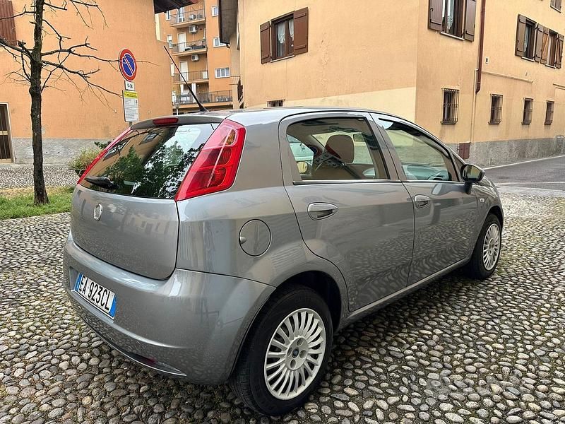 Usata Fiat Grande Punto 2009 Grigio Utilitaria