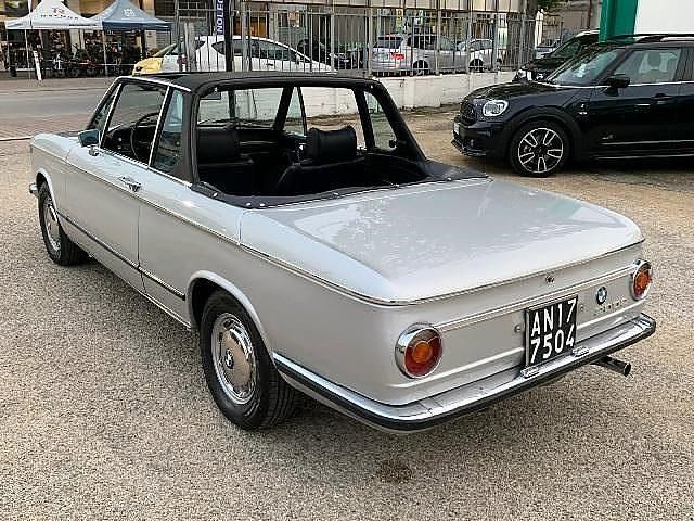 Begagnad BMW 2002 Efficient Dynamics 101 HK (74 kW) 1972 Silver Sedan