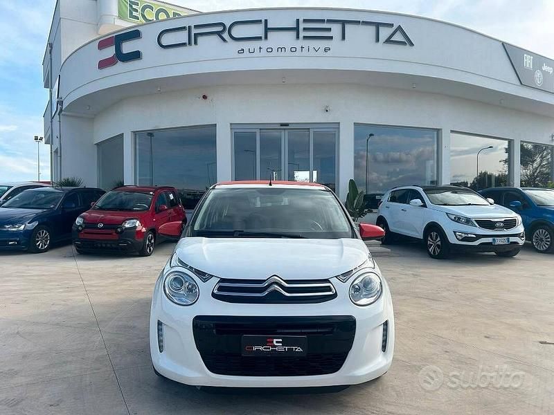 Bianco(met.) Usata 2017 Citroën C1 Feel Due volumi | 9500 € (Molto cara) - Immagine 1/4