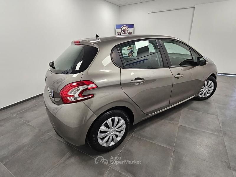 Usata Peugeot 208 Active 82 CV (60 kW) 2015 Grigio Utilitaria