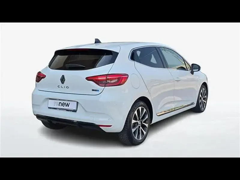 Usata Renault Clio Techno 145 CV (106 kW) 2022 Bianco Utilitaria