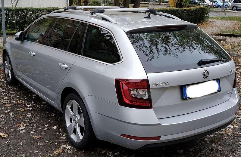 Usata Skoda Octavia G-TEC Ambition 110 CV (80 kW) 2017 Argento Station wagon