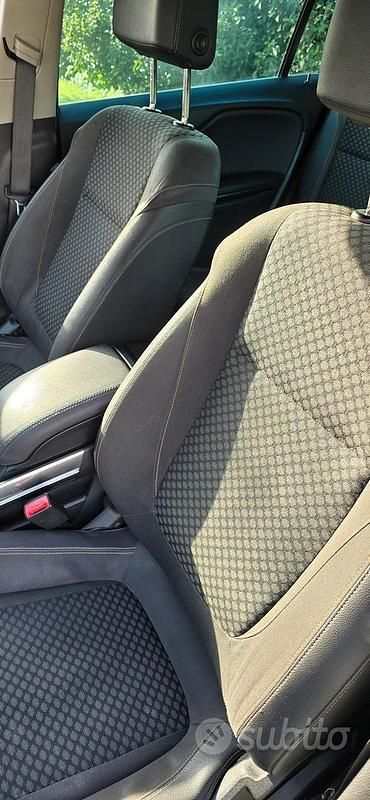 Usata Opel Zafira Innovation 134 CV (98 kW) 2018 Grigio Monovolume