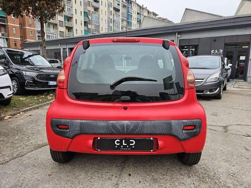Usata Peugeot 107 Access 68 CV (50 kW) 2012 Rosso Utilitaria