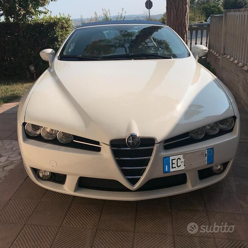Usata Alfa Romeo Spider 170 CV (125 kW) 2009 Bianco Cabrio