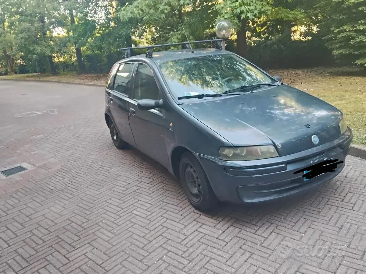 Usata Fiat Punto 60 CV (44 kW) 2001 Nero Utilitaria