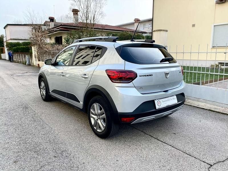 Brugt Dacia Sandero Essentiel 91 HK (66 kW) 2022 Sølv Sedan