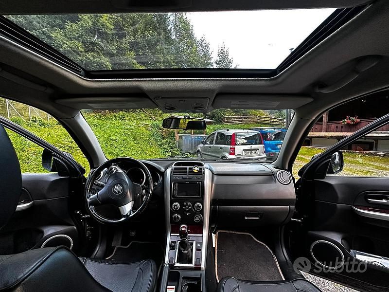 Usata Suzuki Grand Vitara 129 CV (94 kW) 2006 Nero Berlina