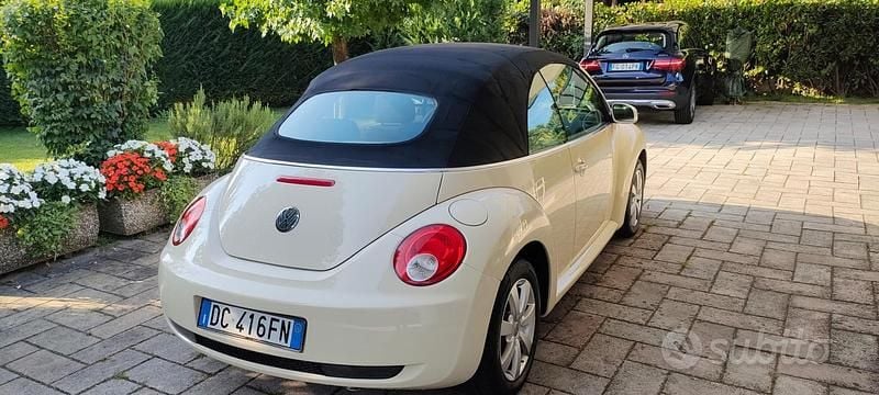 Usata VW New Beetle 2006 Giallo Utilitaria