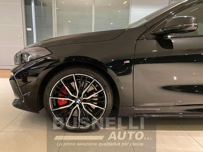 Usata BMW 120 M Performance 190 CV (139 kW) 2022 Black sapphire Utilitaria