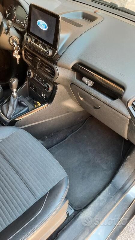 Usata Ford Ecosport 125 CV (91 kW) 2021 Grigio SUV