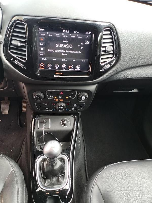 Usata Jeep Compass 120 CV (88 kW) 2019 Grigio SUV