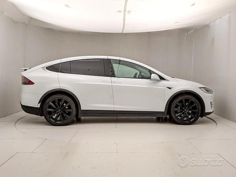Usata Tesla Model X Long Range AWD 397 kW (541 CV) 2019 Bianco SUV