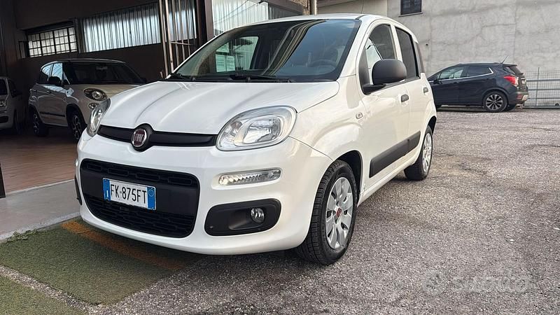 Usata Fiat Panda Lounge 80 CV (58 kW) 2017 Bianco Utilitaria