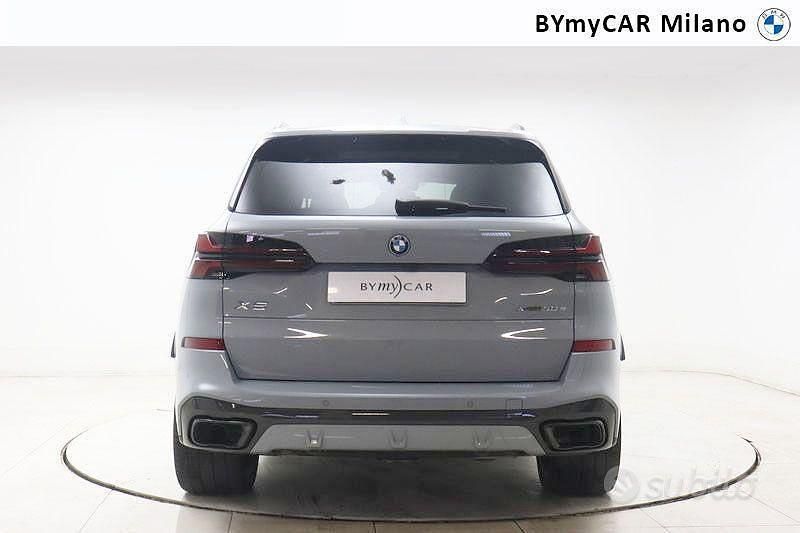 Usata BMW X5 M Sport 489 CV (359 kW) 2025 Grigio SUV