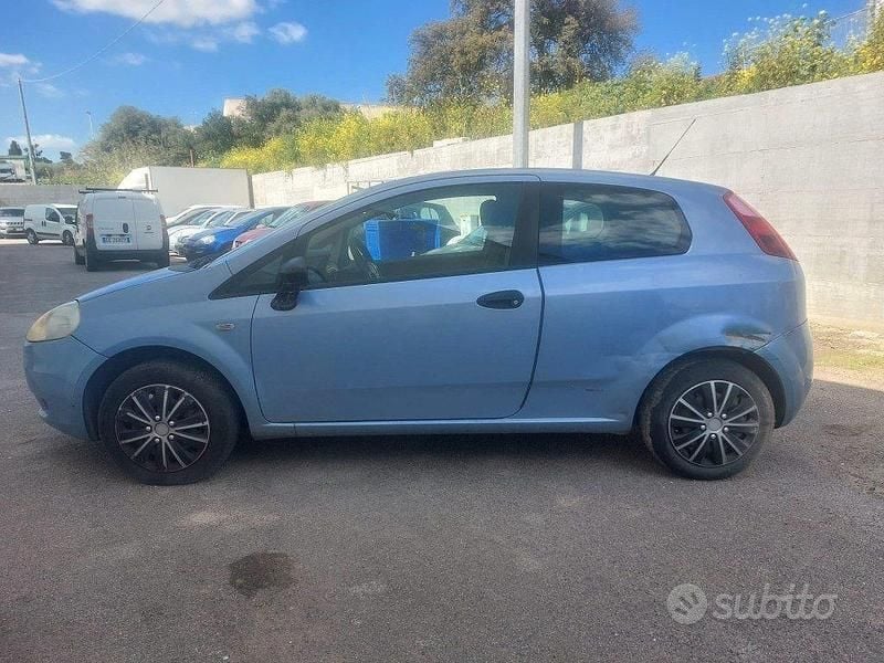 Usata Fiat Grande Punto 65 CV (47 kW) 2008 Blu Utilitaria