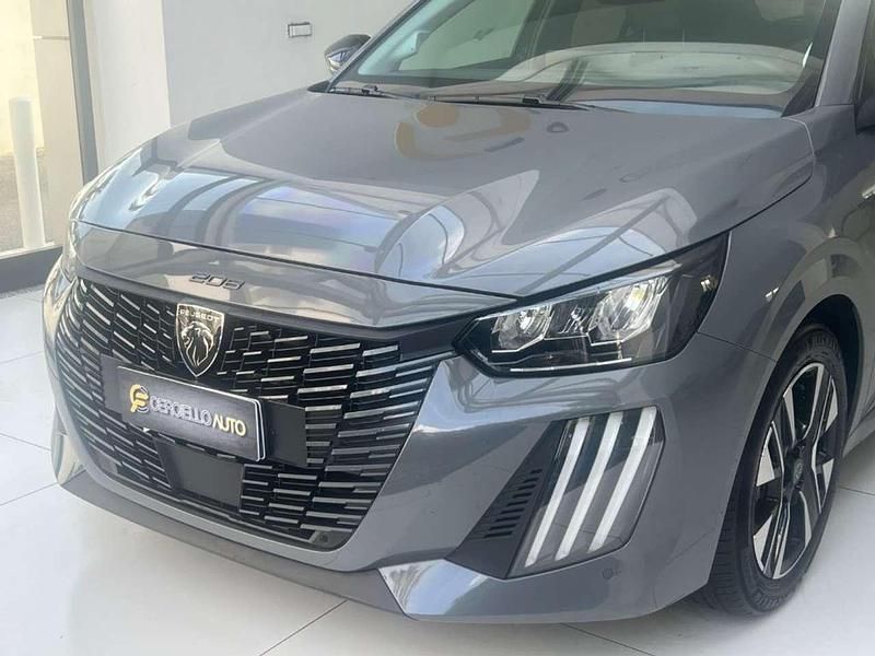Usata Peugeot 208 Allure 101 CV (74 kW) 2025 Nero pastello Utilitaria